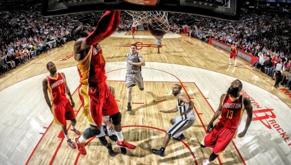 爱游戏手机游戏-史上最大“黑马队”逆袭登顶，成就传奇，最大的黑马